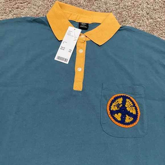 Urban Outfitters Icon Patch Polo Shirt NWT - Picture 7 of 8